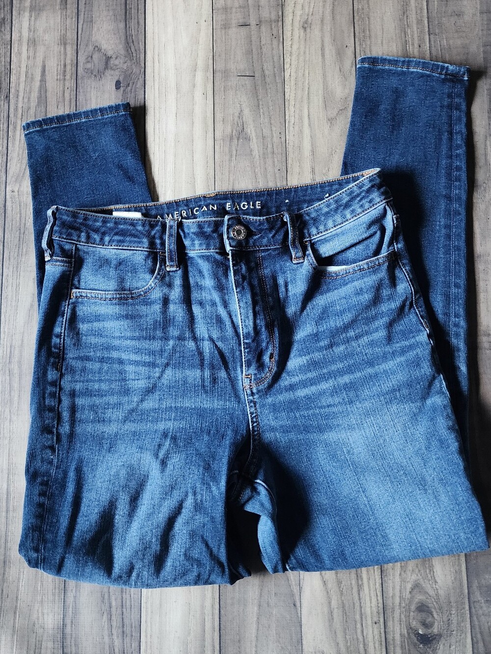 American Eagle Outfitters Women's Blue Mid-Rise Jeans